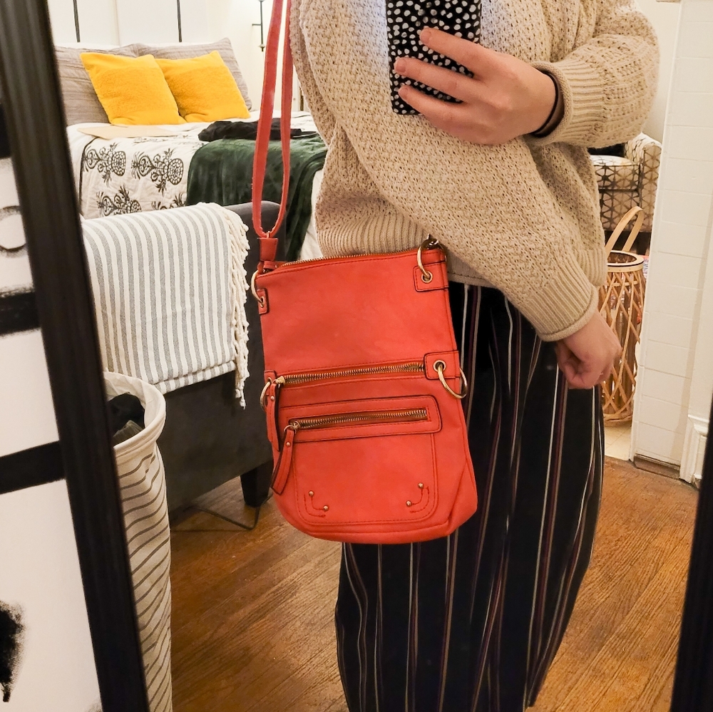 Neon pink cross-body bag - Picture 2 of 4